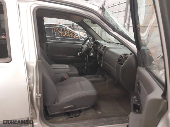 2006 Chevrolet Colorado LT w/2LT with VIN 1GCDT136068165572, listed as a IAAI auction lot 41680687 with 136,882 mi miles. Bid and sale history available at carsss.com. Image 5.