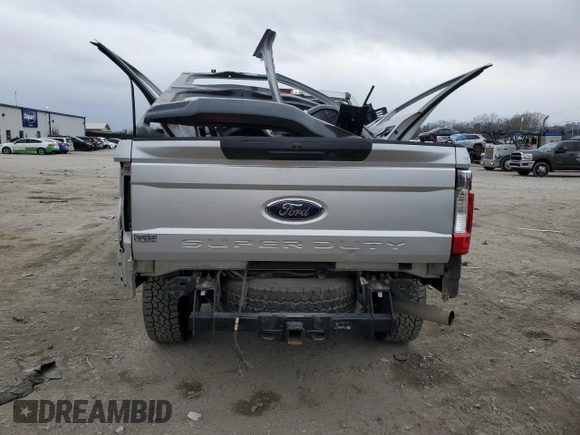 2018 Ford Super Duty F-250 SRW XL with VIN 1FT7W2B69JEC55051, listed as a Copart auction lot 44015115 with 73,111 mi miles and Salvage Title. Bid and sale history available at carsss.com. Image 6.