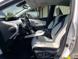 2016 Toyota Prius Four z VIN JTDKARFU0G3500883, wystawiony jako Copart lot #55211615 z przebiegiem 117 528 mil mil oraz Czysty tytuł • Clean title. Historia ofert i sprzedaży dostępna na DreamBid. Obrazek 7.