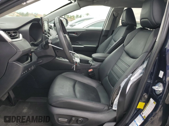 2022 Toyota RAV4 Hybrid XLE Premium z VIN 4T3B6RFV5NU097584, wystawiony jako Copart lot #56163835 z przebiegiem 25 016 mil mil oraz Szkoda całkowita • Salvage title. Historia ofert i sprzedaży dostępna na DreamBid. Obrazek 7.
