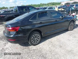2019 Volkswagen Jetta SEL with VIN 3VWEB7BU7KM193642, listed as a IAAI auction lot 42718572 with 124,633 mi miles and . Bid and sale history available at DreamBid. Image 4.