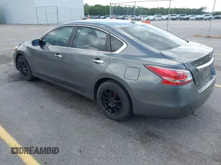 2015 Nissan Altima SL z VIN 1N4AL3AP6FN388118, wystawiony jako IAAI lot #42259597 z przebiegiem 136 644 mil mil oraz . Historia ofert i sprzedaży dostępna na DreamBid. Obrazek 3.