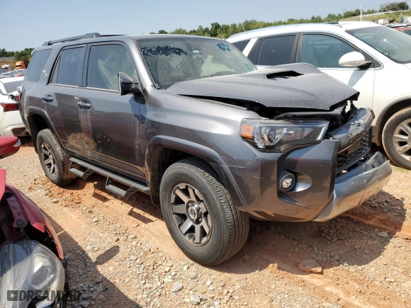 2022 Toyota 4Runner TRD Off Road with VIN JTEPU5JR7N6017701, listed as a Copart auction lot 68123054 with 0 mi miles and Salvage Title. Bid and sale history available at carsss.com. Image 4.