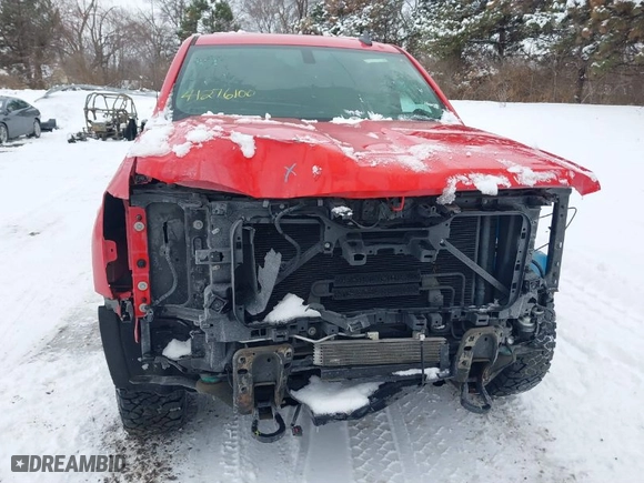 2017 Chevrolet Silverado 2500HD LT with VIN 1GC1KVEG1HF104295, listed as a IAAI auction lot 41276100 with NaN miles. Bid and sale history available at carsss.com. Image 13.