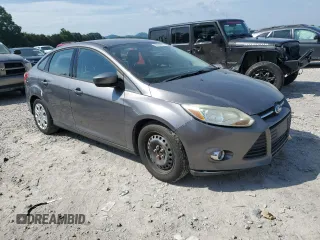 2012 Ford Focus SE with VIN 1FAHP3F21CL183104, listed as a Copart auction lot 60533905 with 199,869 mi miles and Clean title. Bid and sale history available at DreamBid. Image 4.