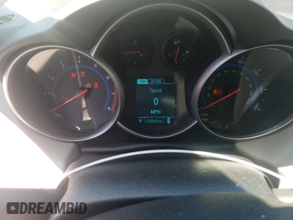 2015 Chevrolet Cruze LS z VIN 1G1PA5SG2F7278331, wystawiony jako Copart lot #52380075 z przebiegiem 138 848 mil mil oraz Szkoda całkowita • Salvage title. Historia ofert i sprzedaży dostępna na DreamBid. Obrazek 9.