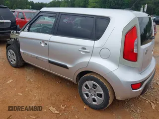 2012 Kia Soul z VIN KNDJT2A58C7424491, wystawiony jako IAAI lot #42340079 z przebiegiem 176 503 mil mil oraz . Historia ofert i sprzedaży dostępna na DreamBid. Obrazek 3.