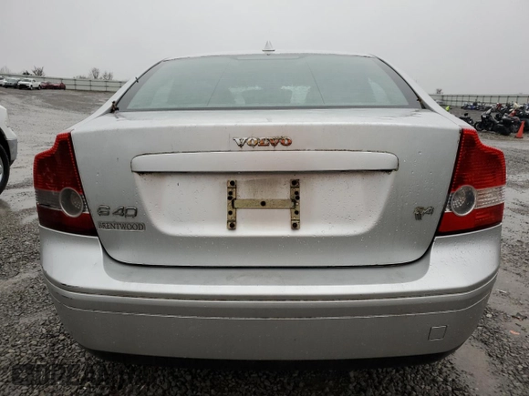 2007 Volvo S40 2.4L with VIN YV1MS390472269580, listed as a Copart auction lot 51508845 with 180,556 mi miles and Salvage Title. Bid and sale history available at carsss.com. Image 6.