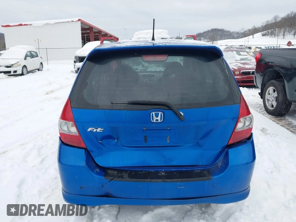 2007 Honda Fit Sport with VIN JHMGD37687S023604, listed as a IAAI auction lot 41310146 with 358,465 mi miles. Bid and sale history available at carsss.com. Image 6.