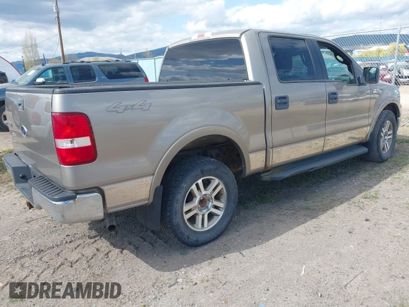 2005 Ford F-150 XLT with VIN 1FTPW14585FB15913, listed as a IAAI auction lot 42134300 with 234,597 mi miles. Bid and sale history available at carsss.com. Image 4.