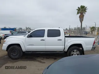 2014 Toyota Tacoma PreRunner with VIN 3TMJU4GNXEM172008, listed as a IAAI auction lot 42427701 with 164,987 mi miles and . Bid and sale history available at DreamBid. Image 15.