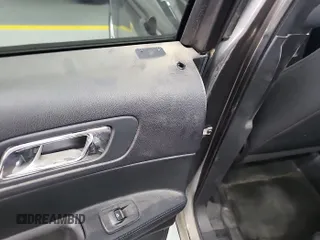 2017 Ford Police Interceptor Utility с VIN 1FM5K8AR7HGC26854, выставлен на аукционе IAAI как лот 42791619 с пробегом 105 935 миль миль и . История ставок и продаж доступна на DreamBid. Изображение 44.