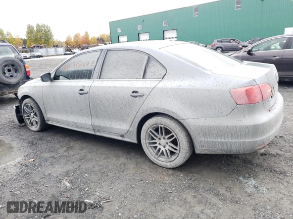 2013 Volkswagen Jetta Comfortline с VIN 3VWDL7AJ9DM426147, выставлен на аукционе Copart как лот 74591264 с пробегом 265 457 миль миль и Списание • Salvage title. История ставок и продаж доступна на DreamBid. Изображение 2.