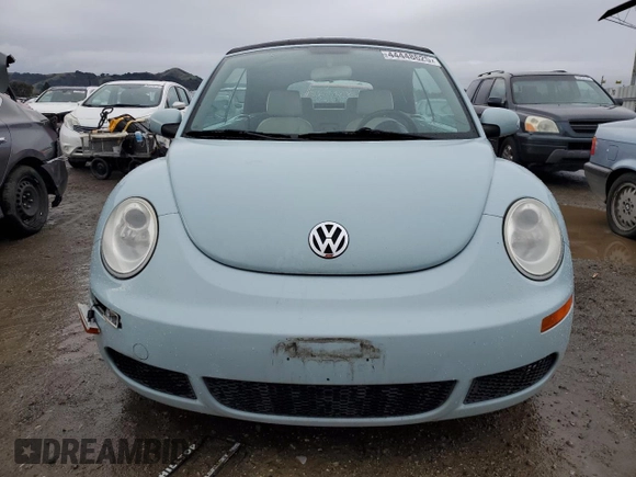 2010 Volkswagen Beetle with VIN 3VWRG3AL1AM004423, listed as a Copart auction lot 44448625 with 106,058 mi miles and Salvage Title. Bid and sale history available at DreamBid. Image 5.
