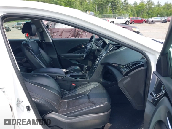2017 Hyundai Azera с VIN KMHFG4JG6HA574743, выставлен на аукционе IAAI как лот 42406563 с пробегом 54 859 миль миль и . История ставок и продаж доступна на DreamBid. Изображение 5.