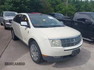 2008 Lincoln MKX z VIN 2LMDU68C18BJ15272, wystawiony jako IAAI lot #42182342 z przebiegiem Nie podano mil oraz . Historia ofert i sprzedaży dostępna na DreamBid. Obrazek 1.