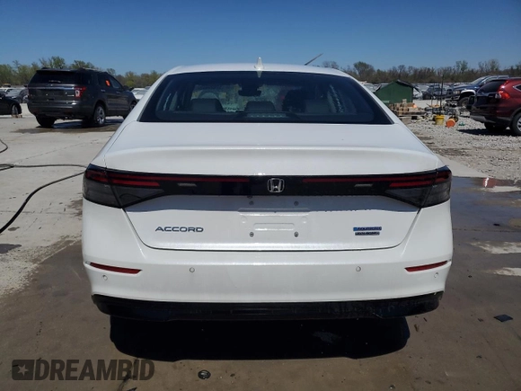 2024 Honda Accord Touring с VIN 1HGCY2F8XRA063808, выставлен на аукционе Copart как лот 52920665 с пробегом 7 813 миль миль и Списание • Salvage title. История ставок и продаж доступна на DreamBid. Изображение 6.