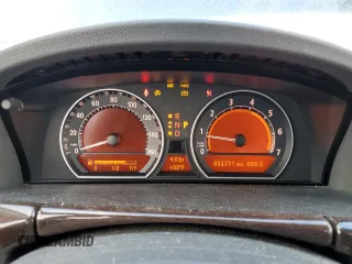 2005 BMW 7 Series 745i z VIN WBAGL63565DP76324, wystawiony jako Copart lot #45037385 z przebiegiem 52 771 mil mil oraz Szkoda całkowita • Salvage title. Historia ofert i sprzedaży dostępna na DreamBid. Obrazek 9.