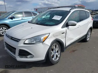 2013 Ford Escape SEL with VIN 1FMCU9H90DUD84350, listed as a IAAI auction lot 41883888 with 177,347 mi miles. Bid and sale history available at carsss.com. Image 17.