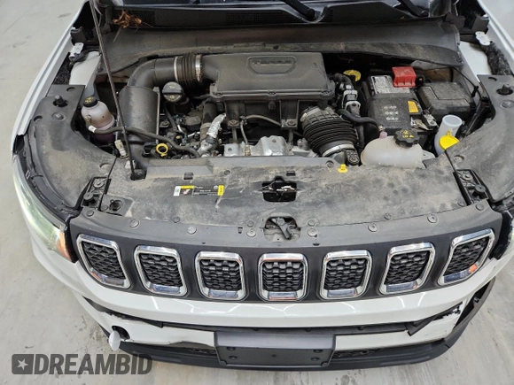 2024 Jeep Compass Latitude z VIN 3C4NJDBN3RT606699, wystawiony jako Copart lot #64117515 z przebiegiem 40 130 mil mil oraz Czysty tytuł • Clean title. Historia ofert i sprzedaży dostępna na DreamBid. Obrazek 11.