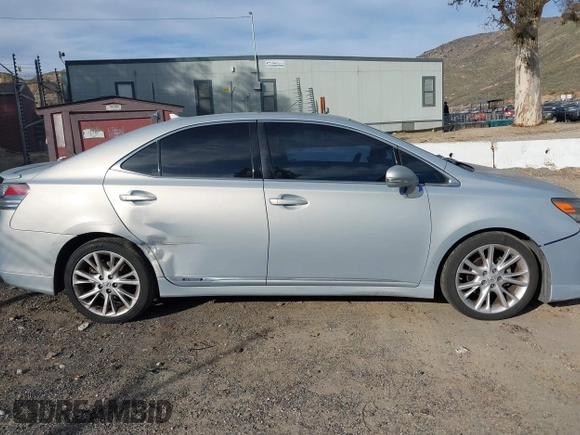 2010 Lexus HS 250h with VIN JTHBB1BA8A2014764, listed as a IAAI auction lot 41685788 with 356,543 mi miles and . Bid and sale history available at DreamBid. Image 13.