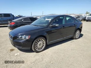 2007 Volvo S40 2.4L z VIN YV1MS390672300912, wystawiony jako Copart lot #57485655 z przebiegiem 78 645 mil mil oraz Szkody całkowita. Historia ofert i sprzedaży dostępna na DreamBid. Obrazek 1.