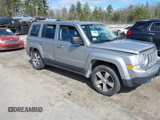 2016 Jeep Patriot Latitude with VIN 1C4NJRFB2GD557589, listed as a IAAI auction lot 41852843 with 80,858 mi miles. Bid and sale history available at carsss.com. Image 1.