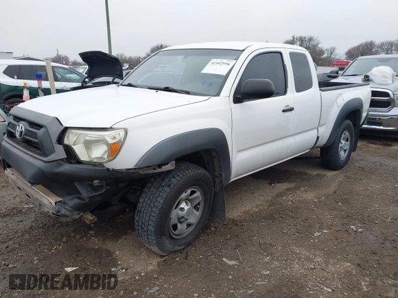 2013 Toyota Tacoma PreRunner with VIN 5TFTU4GN5DX040386, listed as a IAAI auction lot 41592956 with 217,885 mi miles. Bid and sale history available at carsss.com. Image 2.