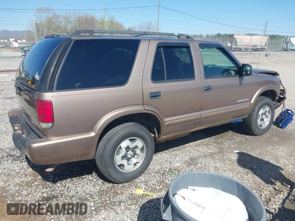 2004 Chevrolet Blazer LS z VIN 1GNDT13X24K167825, wystawiony jako IAAI lot #41976732 z przebiegiem 142 647 mil mil oraz . Historia ofert i sprzedaży dostępna na DreamBid. Obrazek 4.
