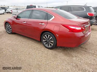 2016 Nissan Altima 2.5 SL with VIN 1N4AL3AP7GC133474, listed as a IAAI auction lot 41535303 with 137,833 mi miles. Bid and sale history available at carsss.com. Image 3.