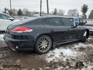 2014 Porsche Panamera with VIN WP0AA2A70EL005374, listed as a Copart auction lot 44396795 with 78,414 mi miles and Salvage Title. Bid and sale history available at carsss.com. Image 3.