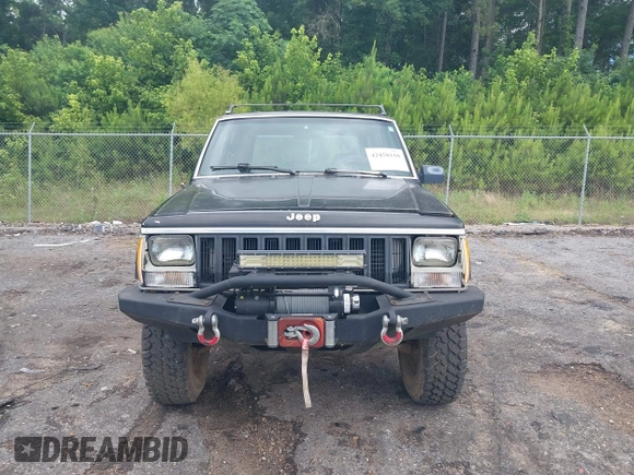 1987 Jeep Cherokee with VIN 1JCMR7819HT174249, listed as a IAAI auction lot 42458110 with 157,683 mi miles and . Bid and sale history available at DreamBid. Image 12.