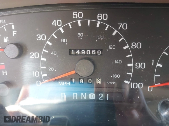 2000 Ford Super Duty F-250 XL with VIN 1FTNX21S9YEA04155, listed as a IAAI auction lot 42136440 with 149,069 mi miles. Bid and sale history available at carsss.com. Image 7.