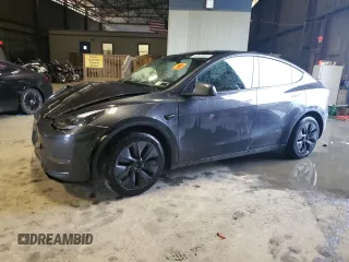 2024 Tesla Model Y Long Range with VIN 7SAYGAEE4RF158447, listed as a Copart auction lot 62533695 with 10,394 mi miles and Salvage title. Bid and sale history available at DreamBid. Image 1.