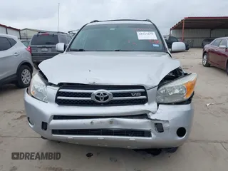 2008 Toyota RAV4 Ltd with VIN JTMZK31V386015551, listed as a IAAI auction lot 41511256 with 188,158 mi miles. Bid and sale history available at carsss.com. Image 13.