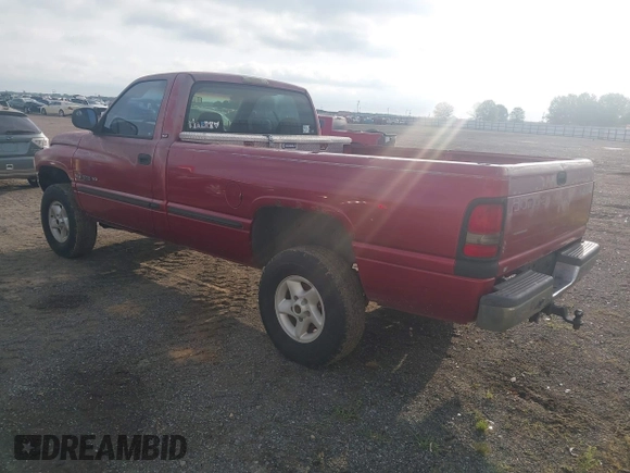 1999 Dodge 1500 z VIN 1B7HF16Y2XS185896, wystawiony jako IAAI lot #42251046 z przebiegiem 258 932 mil mil oraz . Historia ofert i sprzedaży dostępna na DreamBid. Obrazek 3.