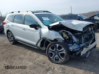 2024 Subaru Ascent Touring z VIN 4S4WMAWD2R3423801, wystawiony jako IAAI lot #41711587 z przebiegiem 8 833 mil mil oraz . Historia ofert i sprzedaży dostępna na DreamBid. Obrazek 1.