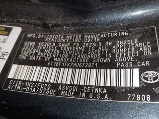 2017 Toyota Camry XLE with VIN 4T1BF1FK7HU672871, listed as a IAAI auction lot 41922430 with 168,849 mi miles. Bid and sale history available at carsss.com. Image 9.