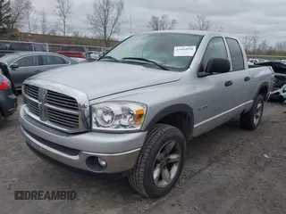 2008 Dodge 1500 SLT z VIN 1D7HU18N48S625925, wystawiony jako IAAI lot #42044038 z przebiegiem Nie podano mil oraz . Historia ofert i sprzedaży dostępna na DreamBid. Obrazek 2.