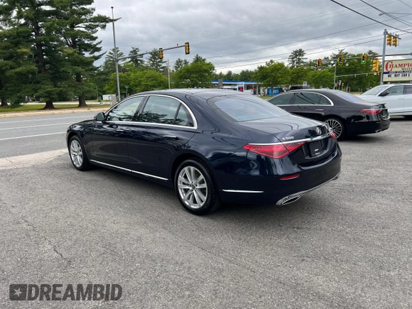 2022 Mercedes-Benz S 500 z VIN W1K6G6DB2NA068179, wystawiony jako Copart lot #59617975 z przebiegiem 43 249 mil mil oraz Czysty tytuł • Clean title. Historia ofert i sprzedaży dostępna na DreamBid. Obrazek 3.
