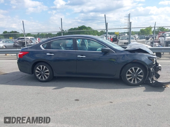 2017 Nissan Altima SL z VIN 1N4AL3AP0HC112371, wystawiony jako IAAI lot #42185520 z przebiegiem 97 781 mil mil oraz . Historia ofert i sprzedaży dostępna na DreamBid. Obrazek 13.