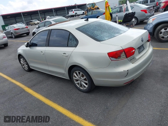 2012 Volkswagen Jetta SE с VIN 3VWDP7AJ4CM308882, выставлен на аукционе IAAI как лот 41923116 с пробегом 218 886 миль миль и . История ставок и продаж доступна на DreamBid. Изображение 3.