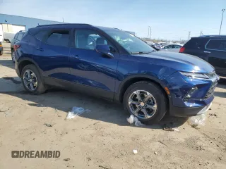 2023 Chevrolet Blazer LT z VIN 3GNKBCR41PS121933, wystawiony jako Copart lot #48974535 z przebiegiem 36 292 mil mil oraz Nie do naprawy • Non repairable. Historia ofert i sprzedaży dostępna na DreamBid. Obrazek 4.