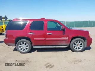2008 GMC Yukon Denali with VIN 1GKFK63858J161835, listed as a IAAI auction lot 42228567 with 157,879 mi miles and . Bid and sale history available at DreamBid. Image 13.