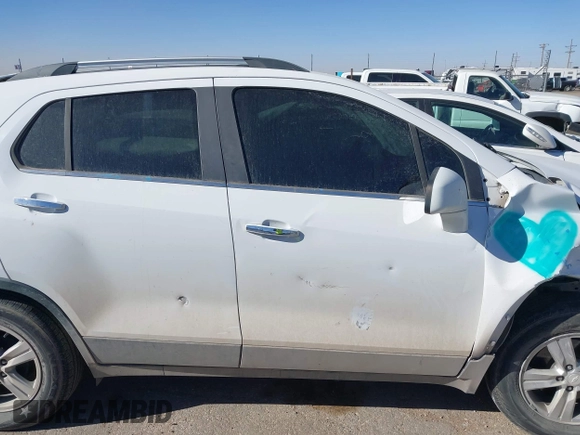 2019 Chevrolet Trax LT with VIN 3GNCJLSB0KL150987, listed as a IAAI auction lot 41408466 with 113,451 mi miles and . Bid and sale history available at carsss.com. Image 13.