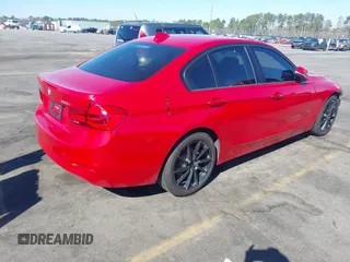 2016 BMW 3 Series 320i xDrive с VIN WBA8E5G50GNU20841, выставлен на аукционе IAAI как лот 41684968 с пробегом 118 058 миль миль и . История ставок и продаж доступна на DreamBid. Изображение 4.
