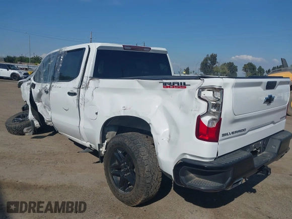 2021 Chevrolet Silverado 1500 Custom Trail Boss with VIN 3GCPYCEF1MG439764, listed as a IAAI auction lot 41868327 with 30,981 mi miles and . Bid and sale history available at DreamBid. Image 3.