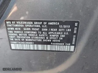 2014 Volkswagen Passat SE w/Sunroof with VIN 1VWBT7A34EC058651, listed as a IAAI auction lot 41674952 with 117,932 mi miles. Bid and sale history available at carsss.com. Image 9.