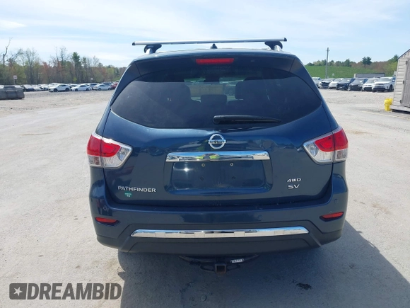 2014 Nissan Pathfinder SV with VIN 5N1AR2MM4EC637171, listed as a IAAI auction lot 42165474 with 152,543 mi miles. Bid and sale history available at carsss.com. Image 16.