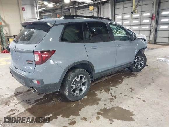 2022 Honda Passport TrailSport with VIN 5FNYF8H68NB003147, listed as a IAAI auction lot 41269006 with 61,026 mi miles and . Bid and sale history available at DreamBid. Image 4.